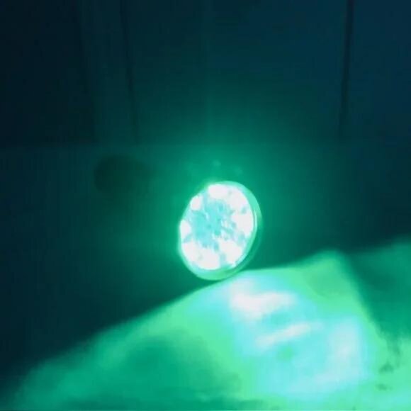 Retro Chrome Metal LED 3 Color Flashlight - Picture 7 of 9